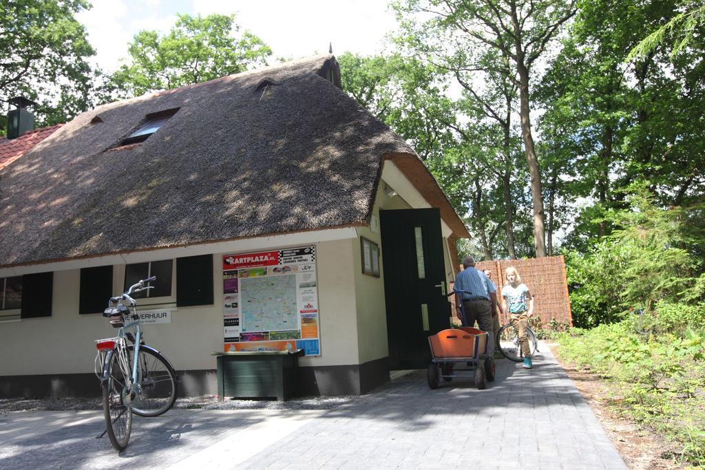 Natuurpark De Witte Bergen Hotell Rouveen Rom bilde