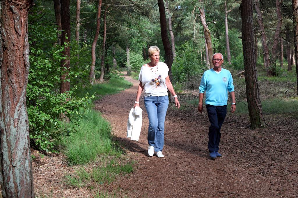 Natuurpark De Witte Bergen Hotell Rouveen Rom bilde