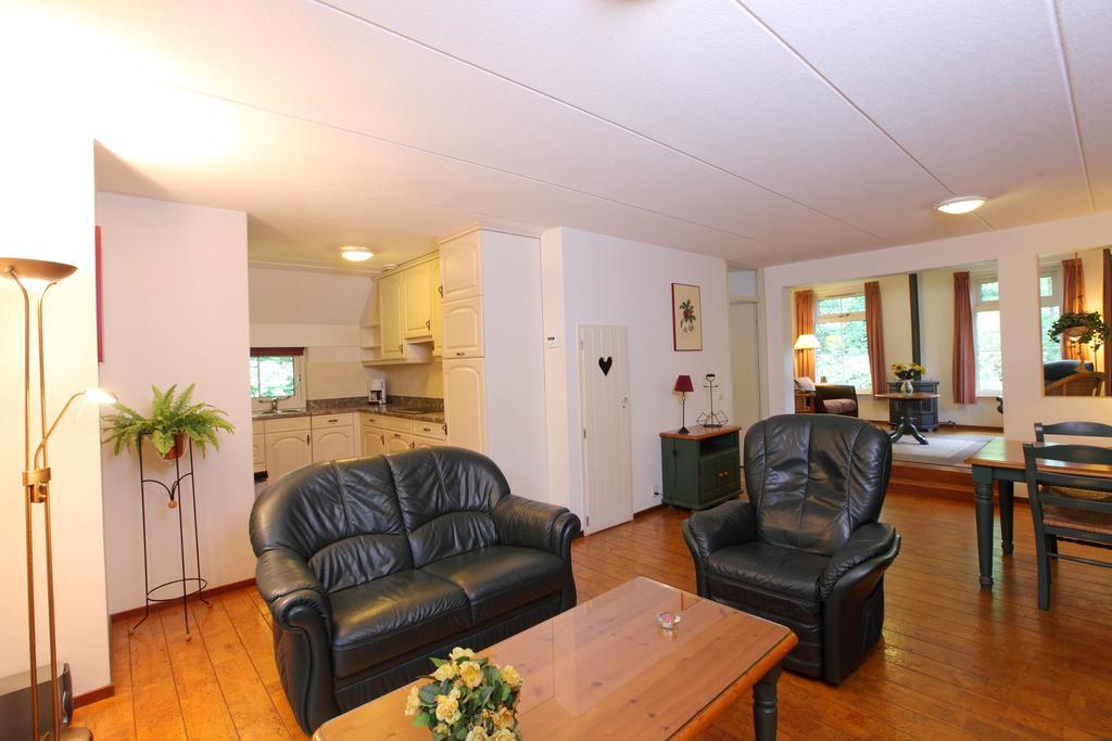Natuurpark De Witte Bergen Hotell Rouveen Rom bilde